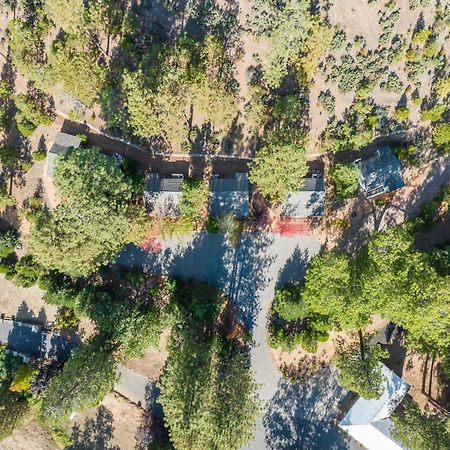 Inn At Sugar Pine Ranch โกรฟแลนด์ ภายนอก รูปภาพ