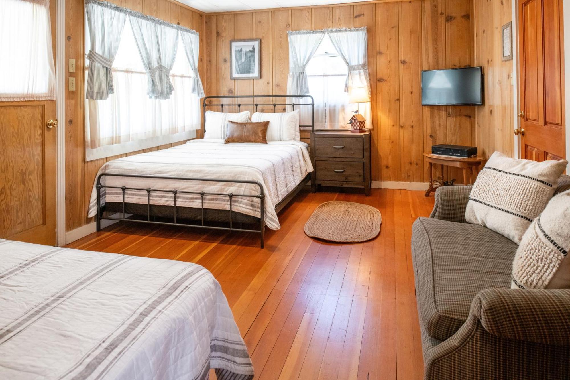 Inn At Sugar Pine Ranch โกรฟแลนด์ ภายนอก รูปภาพ