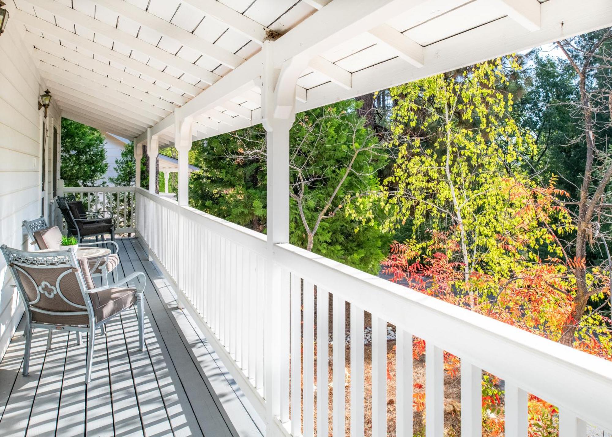 Inn At Sugar Pine Ranch โกรฟแลนด์ ภายนอก รูปภาพ