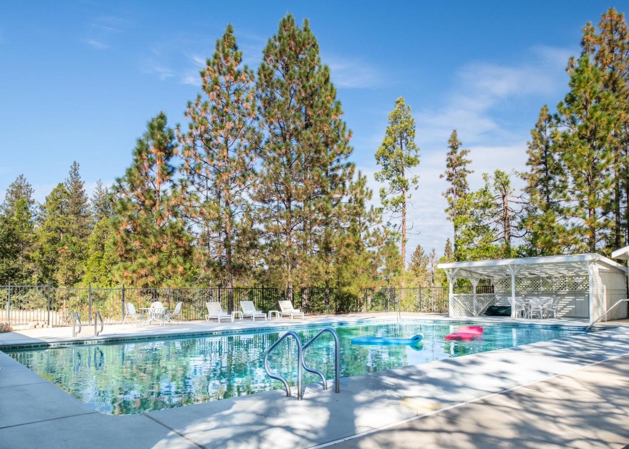 Inn At Sugar Pine Ranch โกรฟแลนด์ ภายนอก รูปภาพ