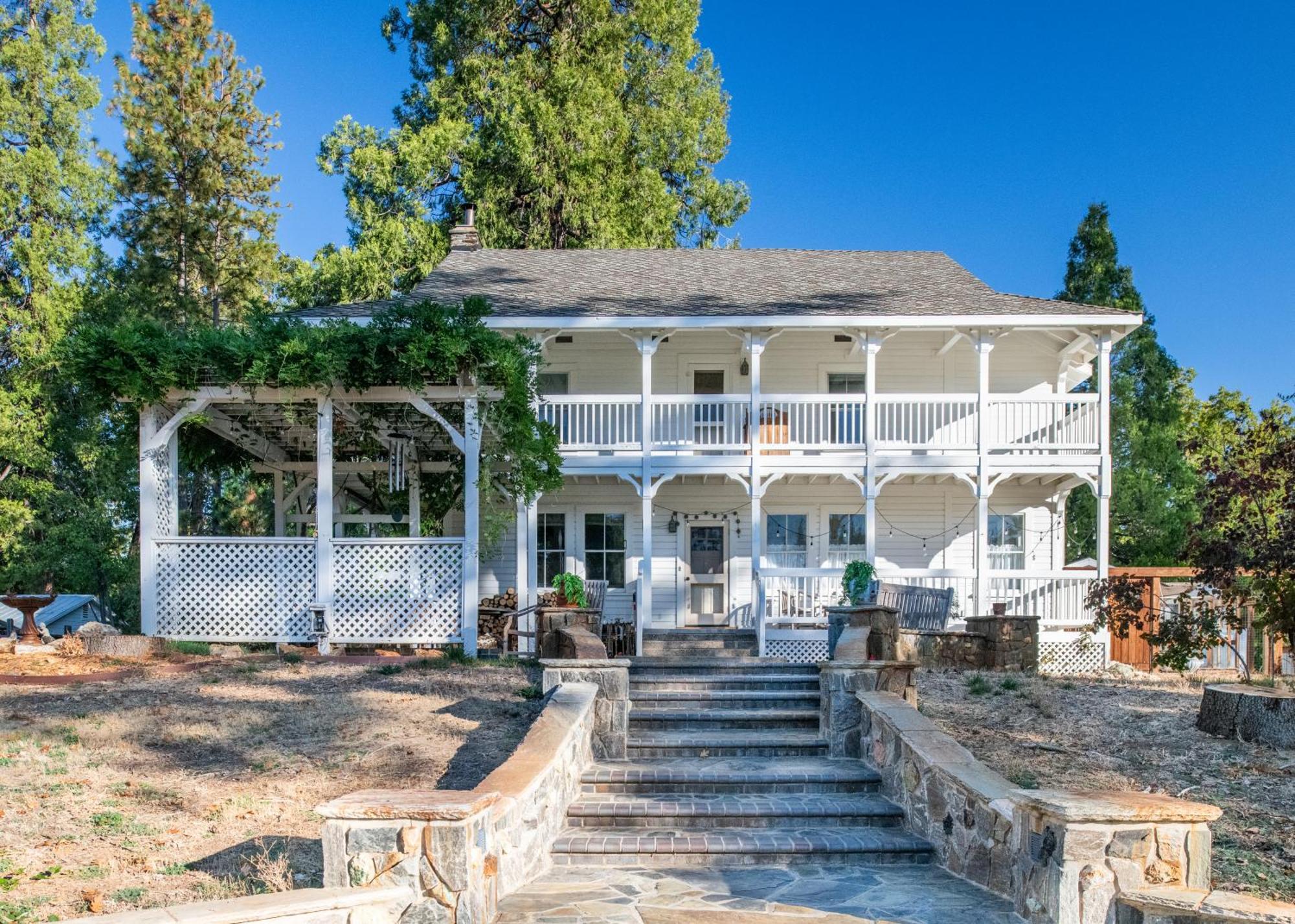 Inn At Sugar Pine Ranch โกรฟแลนด์ ภายนอก รูปภาพ