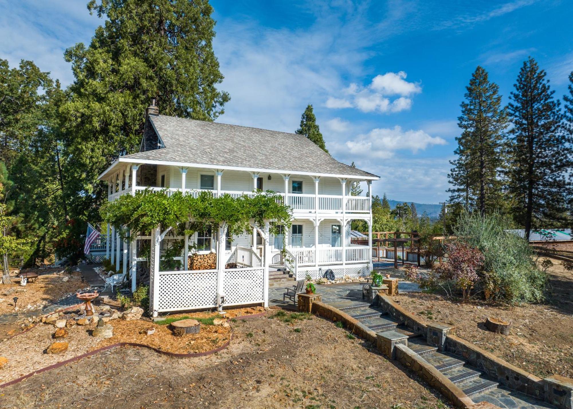 Inn At Sugar Pine Ranch โกรฟแลนด์ ภายนอก รูปภาพ