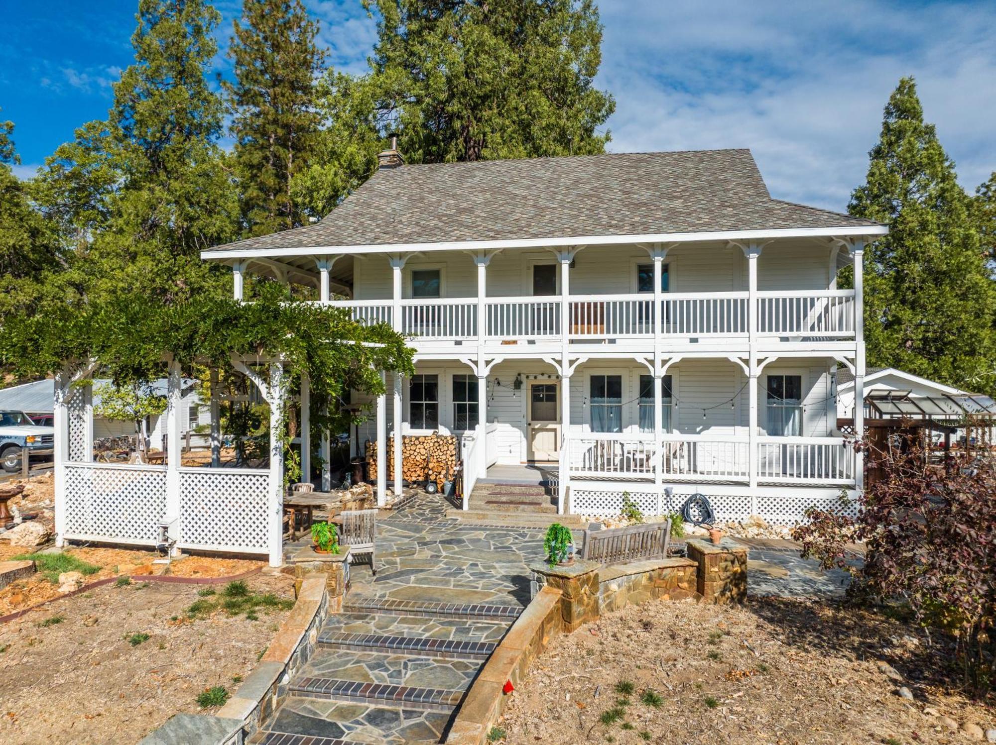 Inn At Sugar Pine Ranch โกรฟแลนด์ ภายนอก รูปภาพ