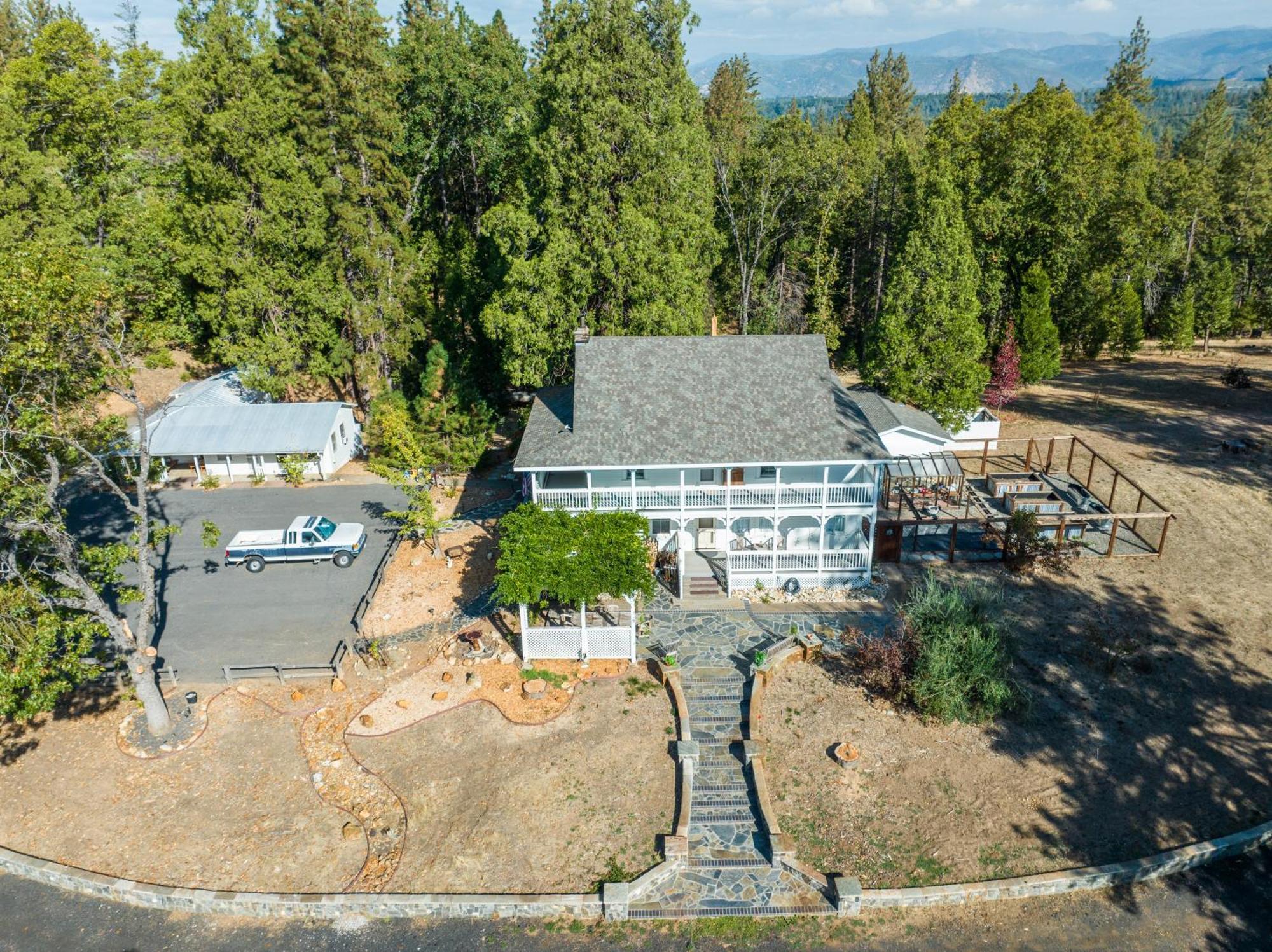 Inn At Sugar Pine Ranch โกรฟแลนด์ ภายนอก รูปภาพ